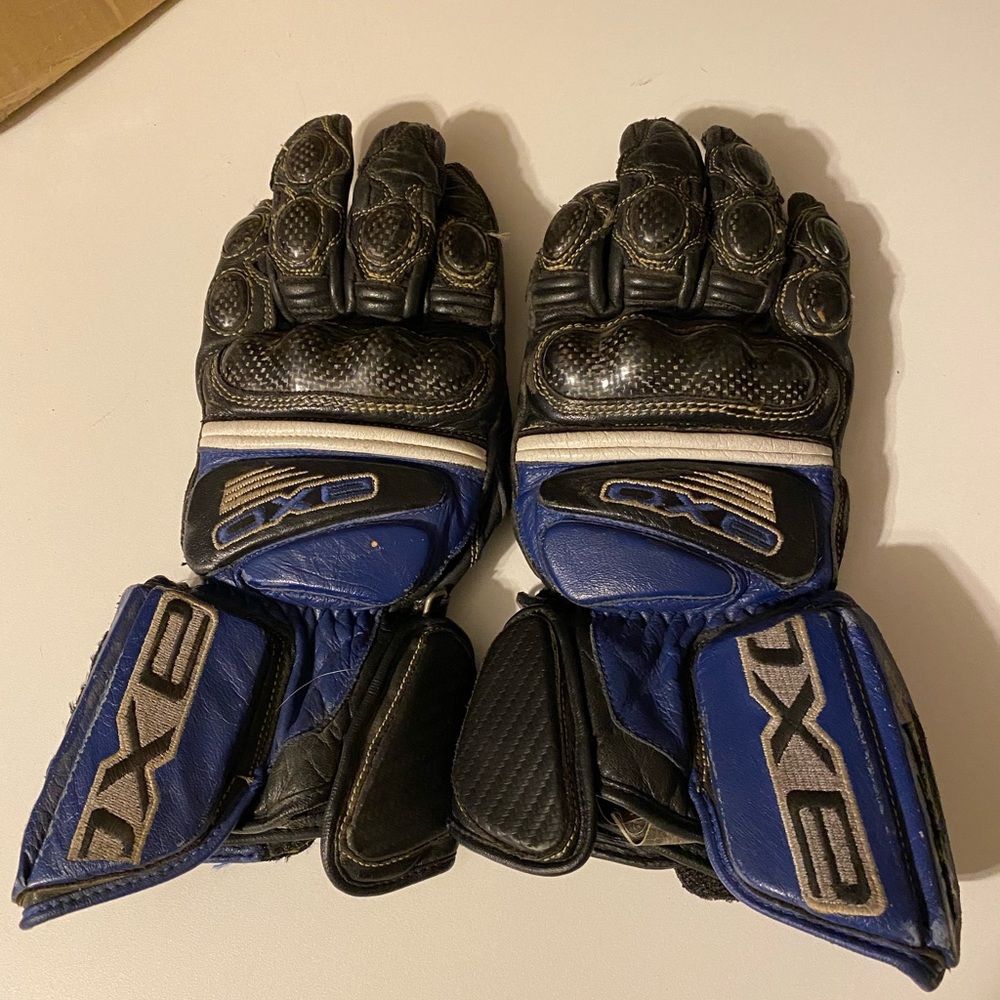 AXO KK4R roadracing gloves